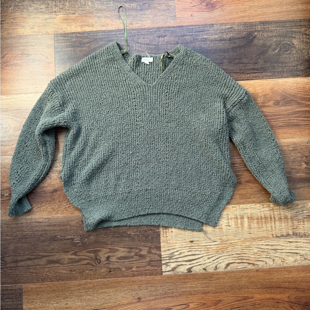 Debut V-Neck Sweater